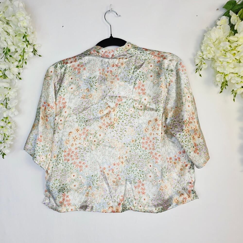 Cynthia Rowley Sleepwear Pajama Top Medium Floral Satin Button Up Cottage Pastel - Picture 3 of 10